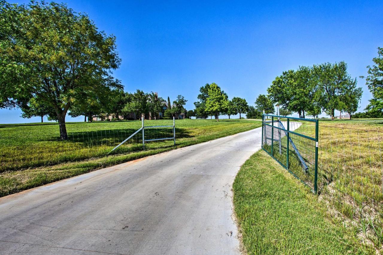 Lavish Celina Home With Patio And Game Room! المظهر الخارجي الصورة