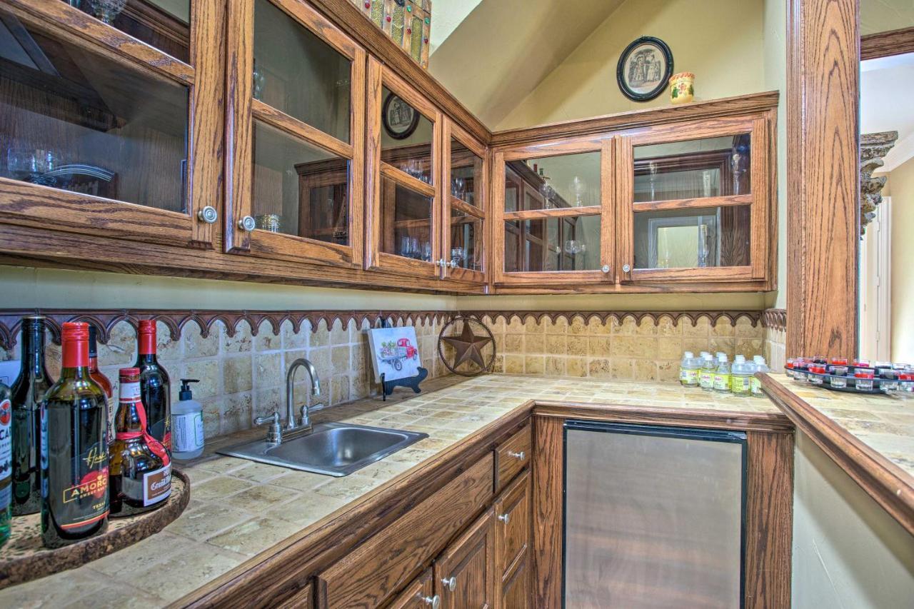 Lavish Celina Home With Patio And Game Room! المظهر الخارجي الصورة