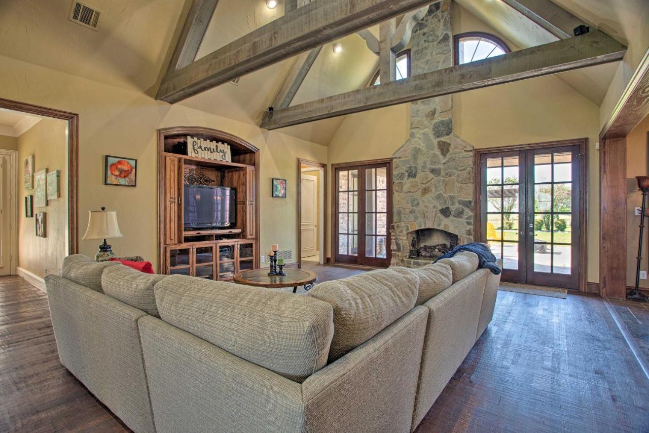 Lavish Celina Home With Patio And Game Room! المظهر الخارجي الصورة